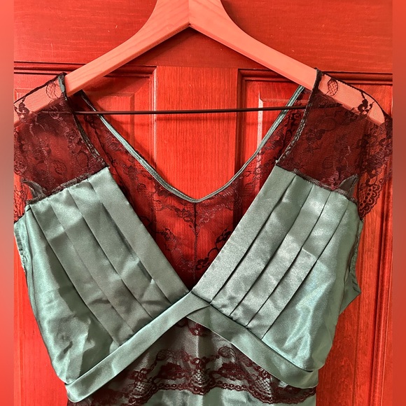 MORBID THREADS VTG  Gorgeous polyester and lace tie back blouse. Size XL - Picture 4 of 7